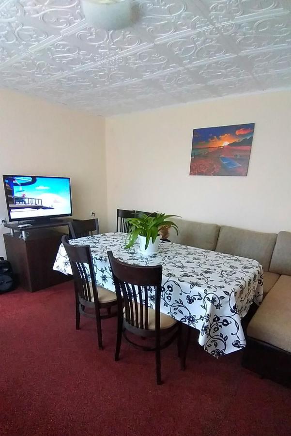 Rose & Water Guest House 帕维尔巴尼亚 外观 照片