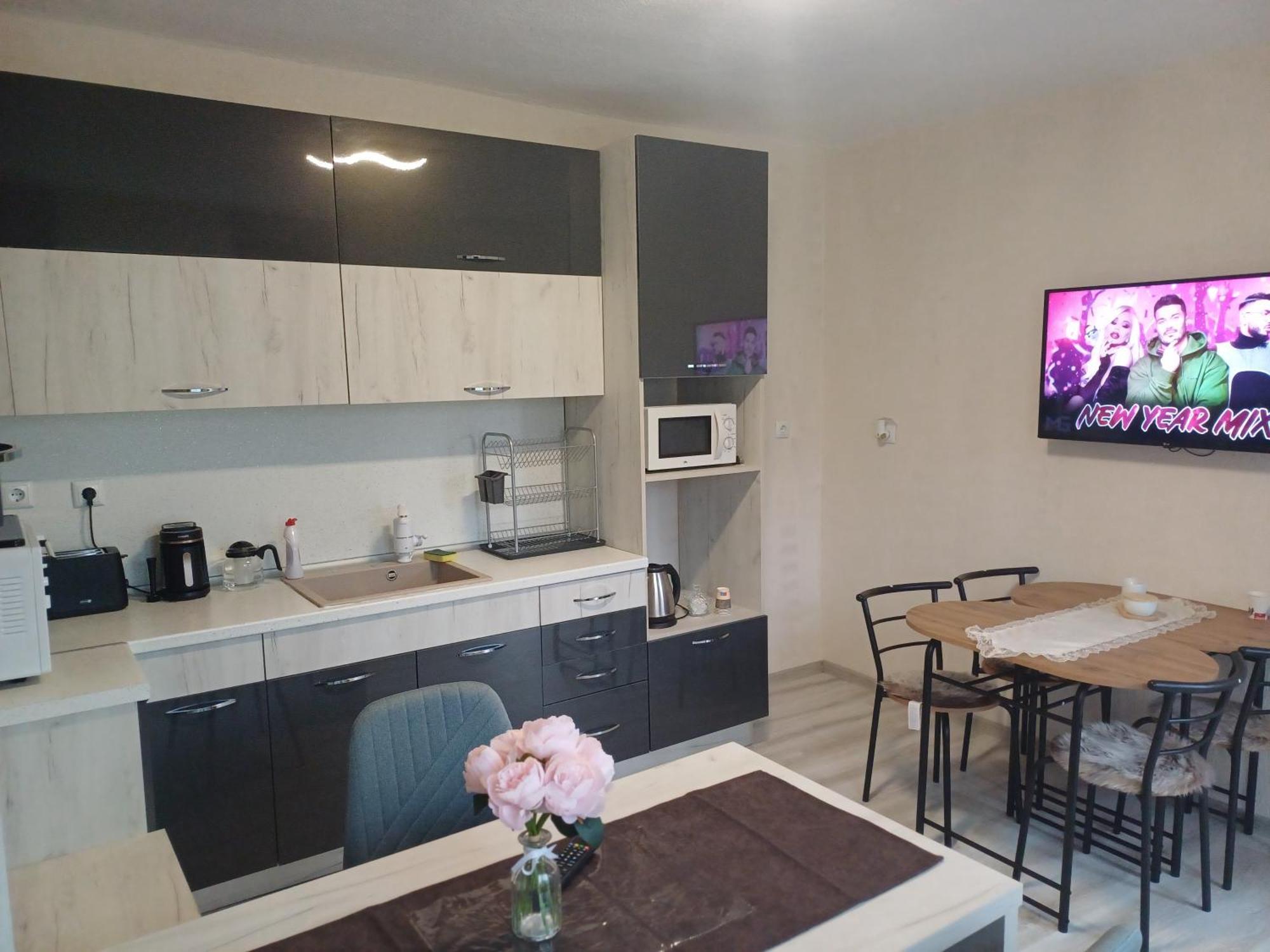 Rose & Water Guest House 帕维尔巴尼亚 外观 照片